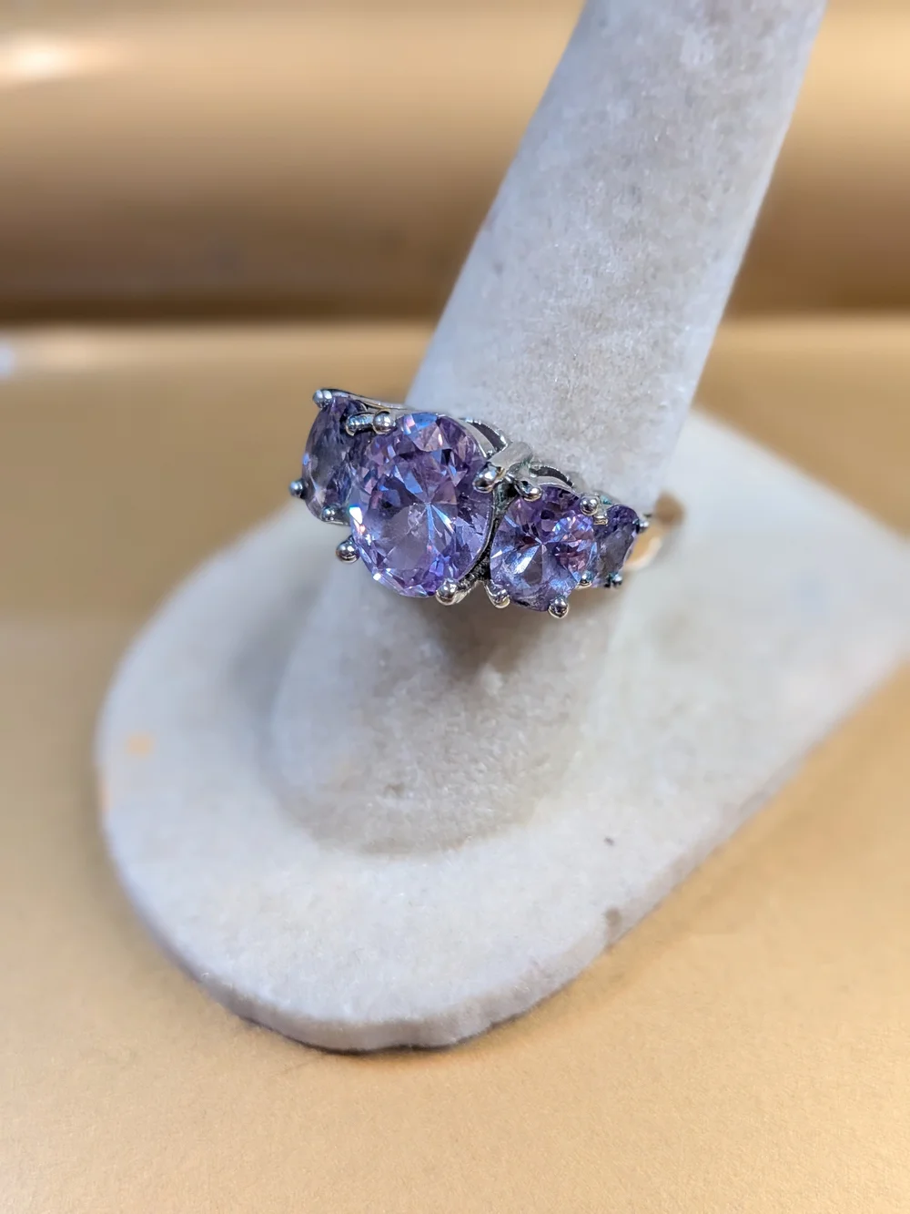 Sterling Silver 5-Stone Possibly Purple Spinel or Amethyst Cocktail Ring - SZ 6